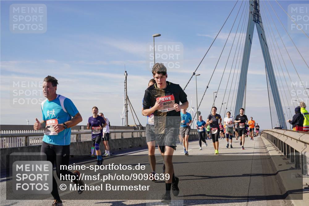 03.10.2025 - Köhlbrandbrückenlauf Michael Burmester http://msf.ph/oto/9098639 03.10.2025 12:45:03 Position 2 5563 meine-sportfotos.de