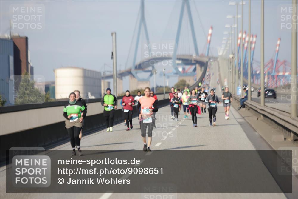 03.10.2025 - Köhlbrandbrückenlauf Jannik Wohlers http://msf.ph/oto/9098651 03.10.2025 10:20:10 Position 3  meine-sportfotos.de