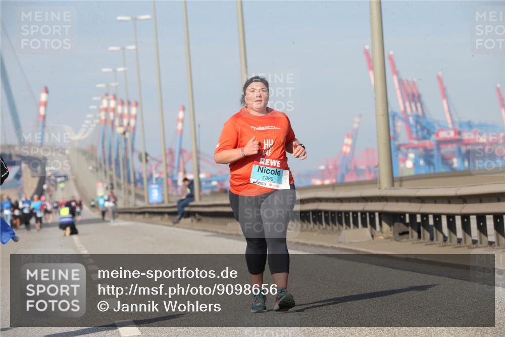 03.10.2025 - Köhlbrandbrückenlauf Jannik Wohlers http://msf.ph/oto/9098656 03.10.2025 10:23:14 Position 3 1389 meine-sportfotos.de