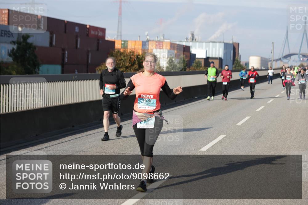 03.10.2025 - Köhlbrandbrückenlauf Jannik Wohlers http://msf.ph/oto/9098662 03.10.2025 10:20:28 Position 3 2620 meine-sportfotos.de