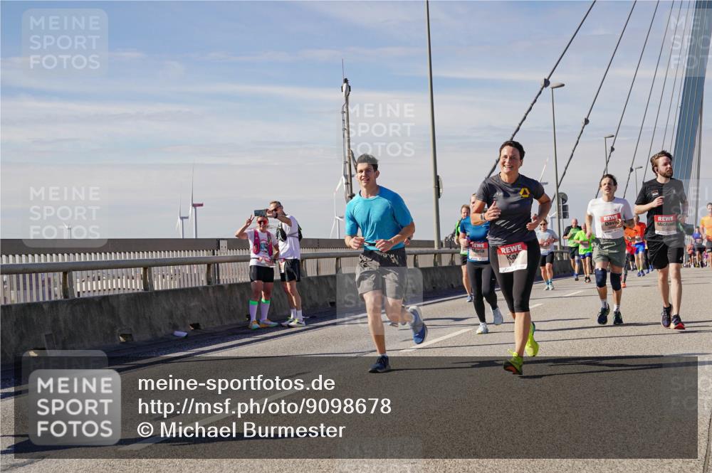 03.10.2025 - Köhlbrandbrückenlauf Michael Burmester http://msf.ph/oto/9098678 03.10.2025 12:45:06 Position 2  meine-sportfotos.de