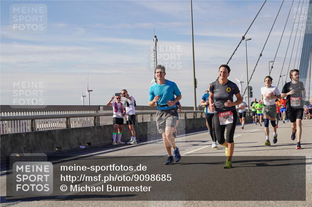 03.10.2025 - Köhlbrandbrückenlauf Michael Burmester http://msf.ph/oto/9098685 03.10.2025 12:45:06 Position 2  meine-sportfotos.de