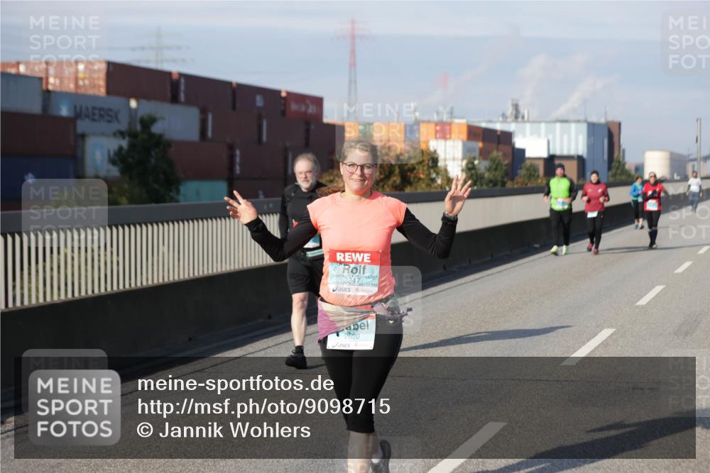 03.10.2025 - Köhlbrandbrückenlauf Jannik Wohlers http://msf.ph/oto/9098715 03.10.2025 10:20:28 Position 3 2620 meine-sportfotos.de