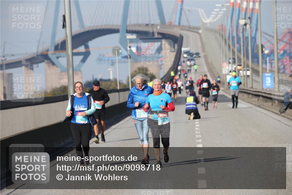 03.10.2025 - Köhlbrandbrückenlauf Jannik Wohlers http://msf.ph/oto/9098718 03.10.2025 10:23:57 Position 3 3805, 31 meine-sportfotos.de