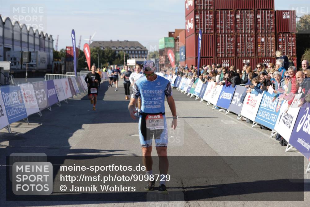 03.10.2025 - Köhlbrandbrückenlauf Jannik Wohlers http://msf.ph/oto/9098729 03.10.2025 12:56:22 Ziel 4028, 4050, 4078, 4114, 4123, 4166, 4231, 5957, 6206, 6266, 6489, 6495 meine-sportfotos.de