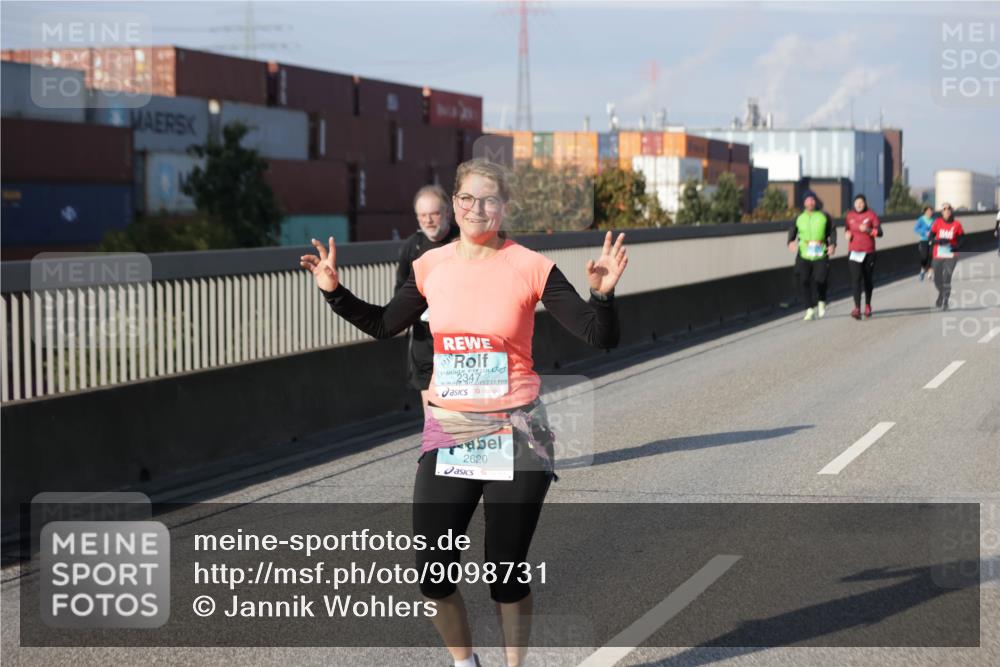 03.10.2025 - Köhlbrandbrückenlauf Jannik Wohlers http://msf.ph/oto/9098731 03.10.2025 10:20:29 Position 3 2620 meine-sportfotos.de