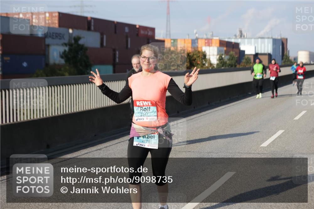 03.10.2025 - Köhlbrandbrückenlauf Jannik Wohlers http://msf.ph/oto/9098735 03.10.2025 10:20:29 Position 3 2620 meine-sportfotos.de