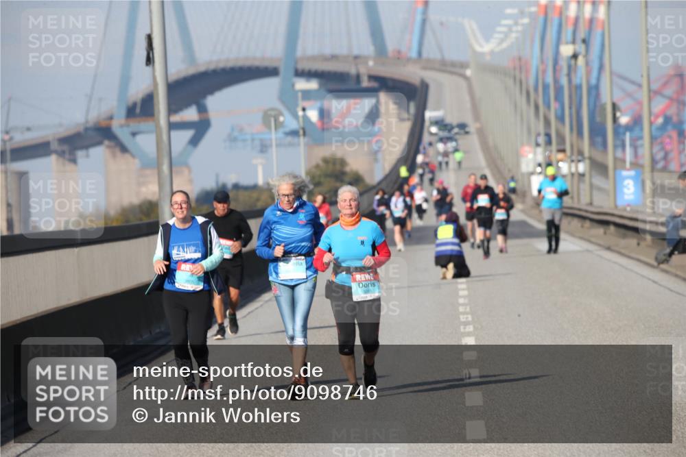 03.10.2025 - Köhlbrandbrückenlauf Jannik Wohlers http://msf.ph/oto/9098746 03.10.2025 10:23:58 Position 3 131 meine-sportfotos.de