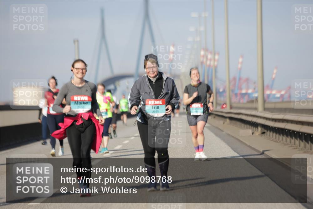 03.10.2025 - Köhlbrandbrückenlauf Jannik Wohlers http://msf.ph/oto/9098768 03.10.2025 10:20:35 Position 3 2452, 2665 meine-sportfotos.de