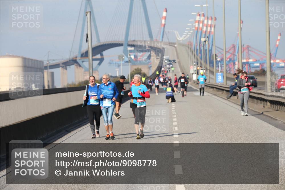 03.10.2025 - Köhlbrandbrückenlauf Jannik Wohlers http://msf.ph/oto/9098778 03.10.2025 10:23:59 Position 3  meine-sportfotos.de