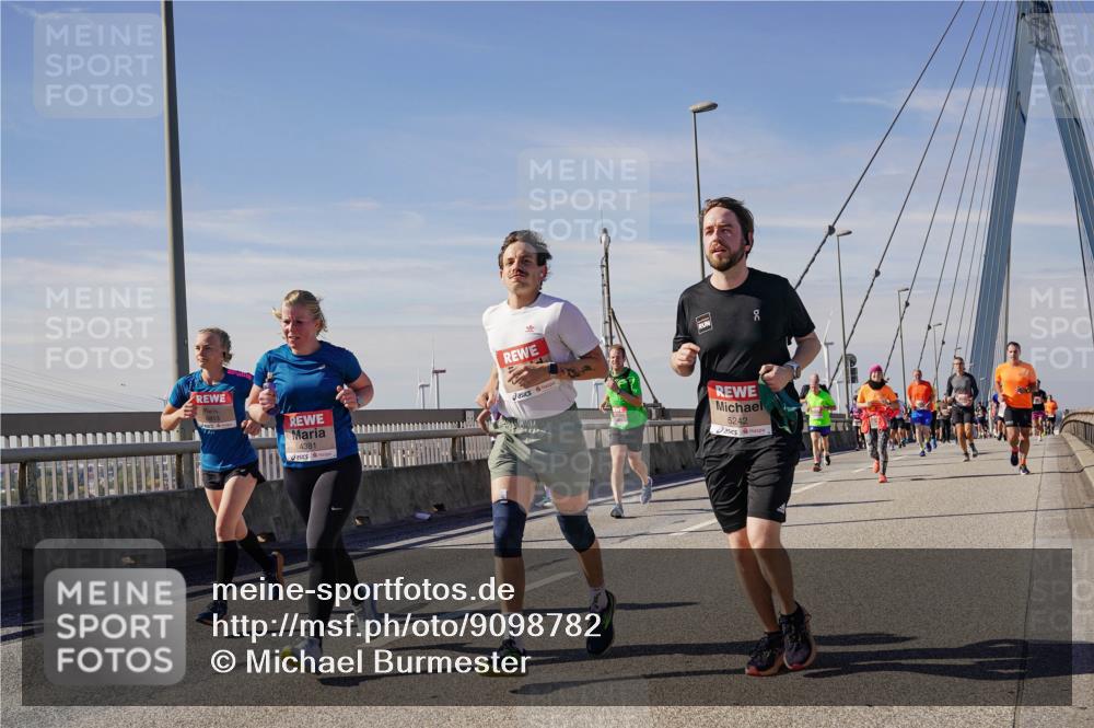 03.10.2025 - Köhlbrandbrückenlauf Michael Burmester http://msf.ph/oto/9098782 03.10.2025 12:45:08 Position 2 4381, 5242 meine-sportfotos.de