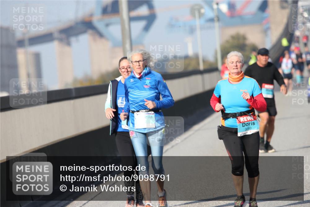 03.10.2025 - Köhlbrandbrückenlauf Jannik Wohlers http://msf.ph/oto/9098791 03.10.2025 10:24:01 Position 3 3093 meine-sportfotos.de