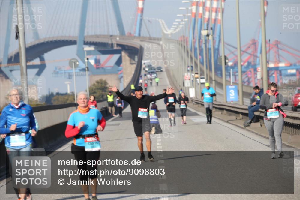 03.10.2025 - Köhlbrandbrückenlauf Jannik Wohlers http://msf.ph/oto/9098803 03.10.2025 10:24:02 Position 3 31 meine-sportfotos.de