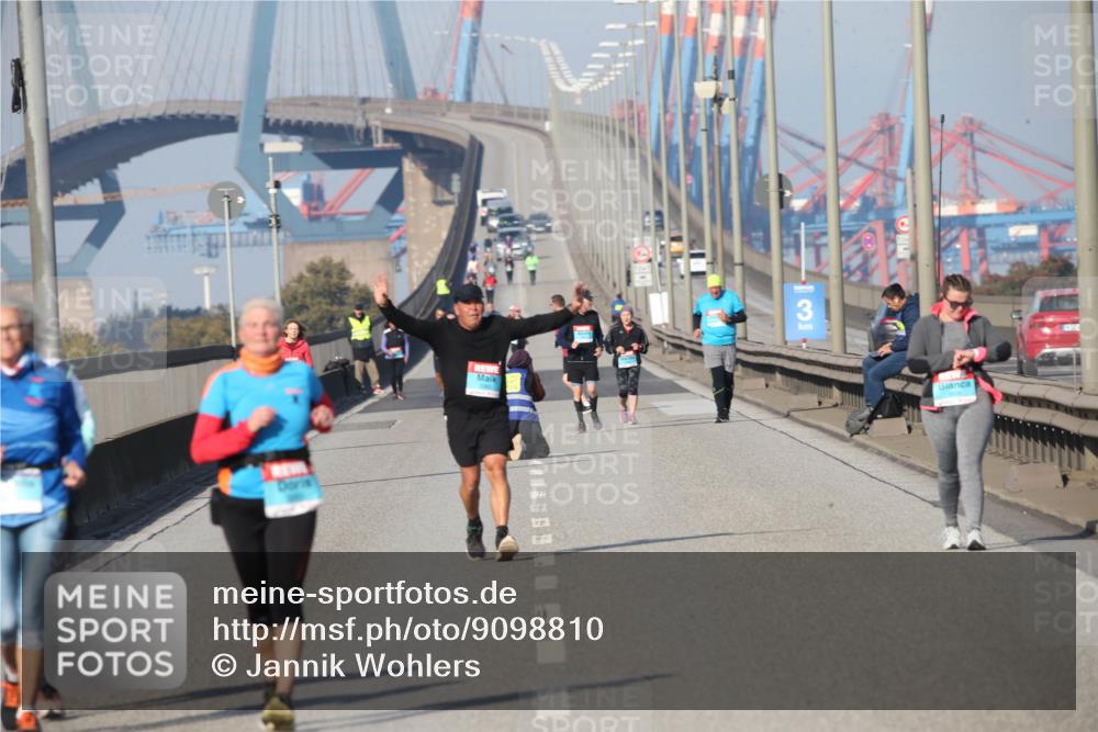 03.10.2025 - Köhlbrandbrückenlauf Jannik Wohlers http://msf.ph/oto/9098810 03.10.2025 10:24:02 Position 3 3 meine-sportfotos.de