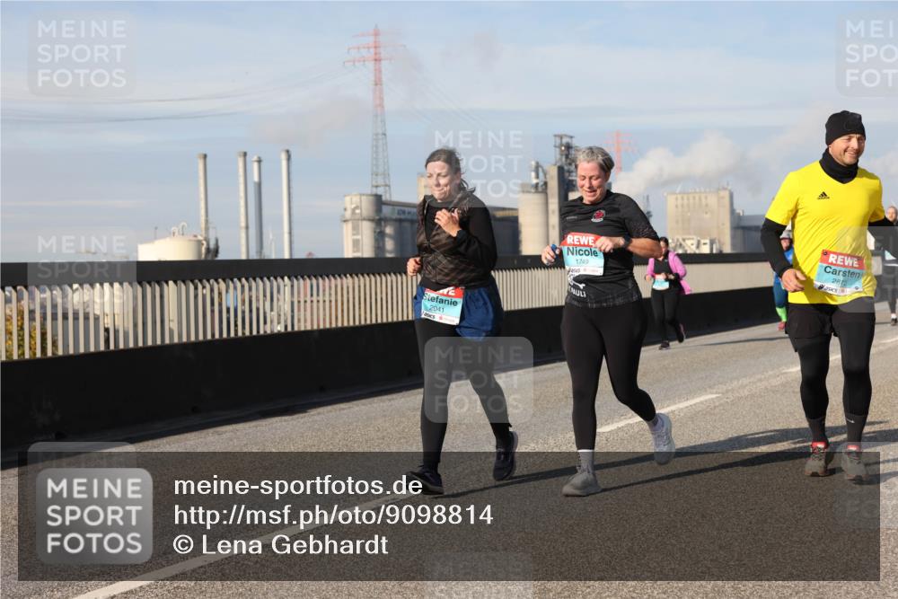 03.10.2025 - Köhlbrandbrückenlauf Lena Gebhardt http://msf.ph/oto/9098814 03.10.2025 10:10:35 Position 2 19, 1749, 2872, 2041 meine-sportfotos.de
