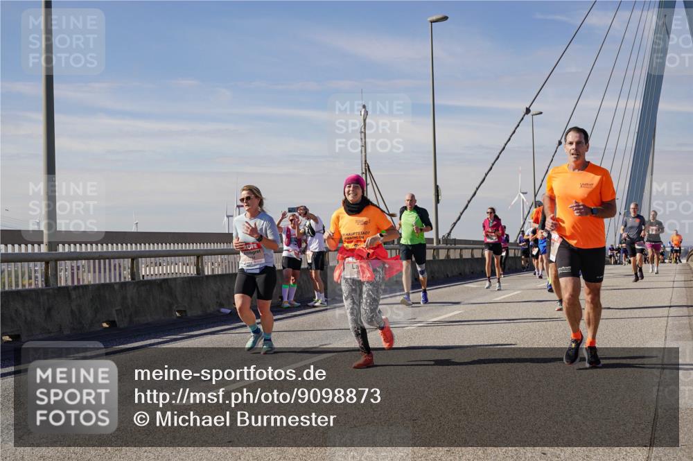 03.10.2025 - Köhlbrandbrückenlauf Michael Burmester http://msf.ph/oto/9098873 03.10.2025 12:45:12 Position 2  meine-sportfotos.de