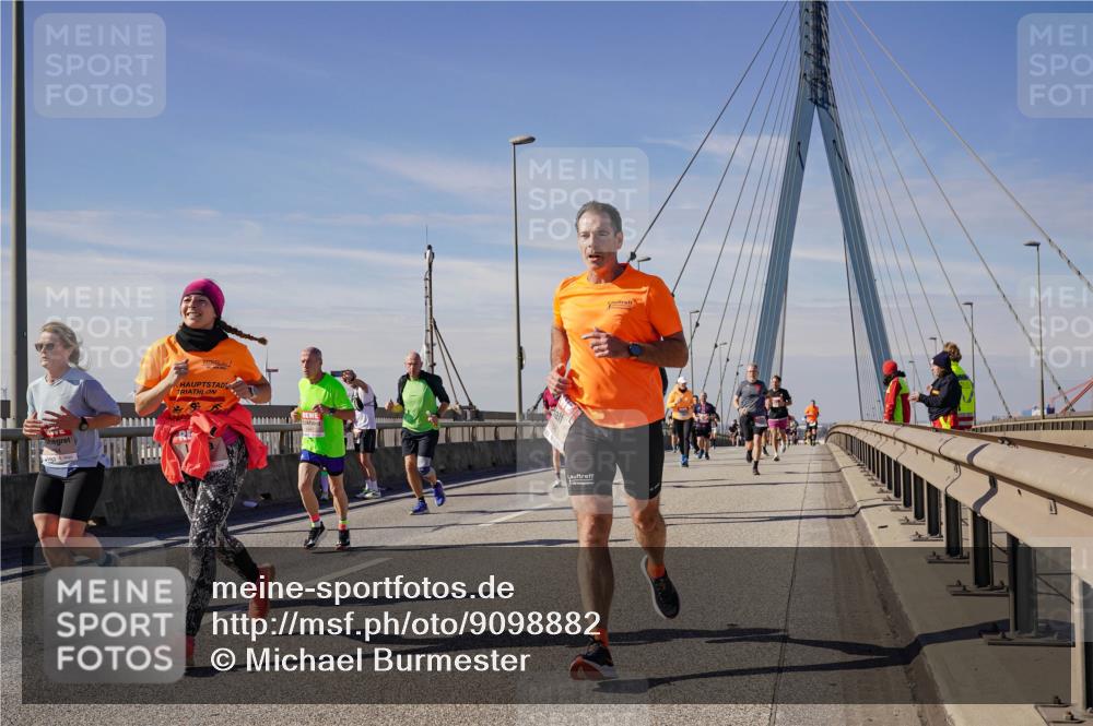 03.10.2025 - Köhlbrandbrückenlauf Michael Burmester http://msf.ph/oto/9098882 03.10.2025 12:45:13 Position 2  meine-sportfotos.de