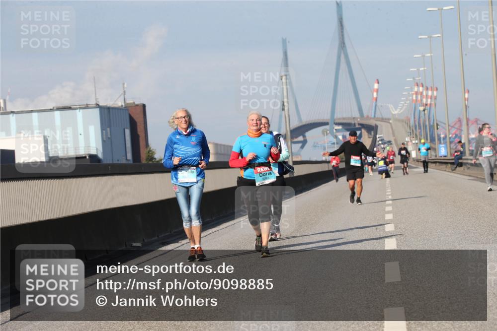 03.10.2025 - Köhlbrandbrückenlauf Jannik Wohlers http://msf.ph/oto/9098885 03.10.2025 10:24:09 Position 3 3093 meine-sportfotos.de