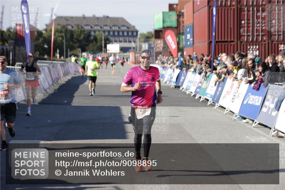 03.10.2025 - Köhlbrandbrückenlauf Jannik Wohlers http://msf.ph/oto/9098895 03.10.2025 12:56:31 Ziel 4028, 4054, 4096, 4166, 4170, 4231, 4478, 6266, 6408, 6769 meine-sportfotos.de