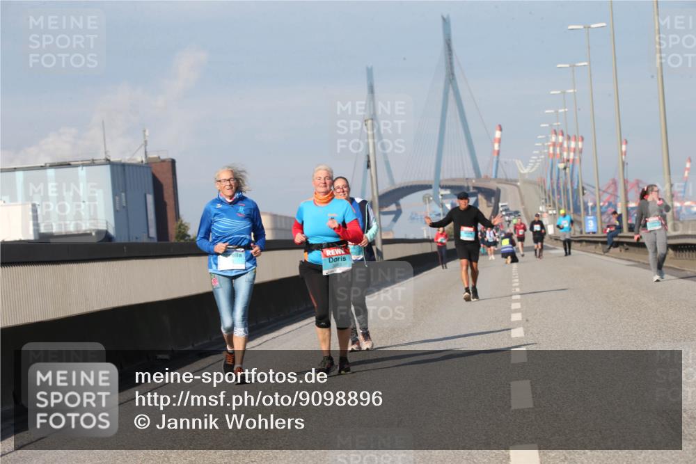 03.10.2025 - Köhlbrandbrückenlauf Jannik Wohlers http://msf.ph/oto/9098896 03.10.2025 10:24:10 Position 3  meine-sportfotos.de