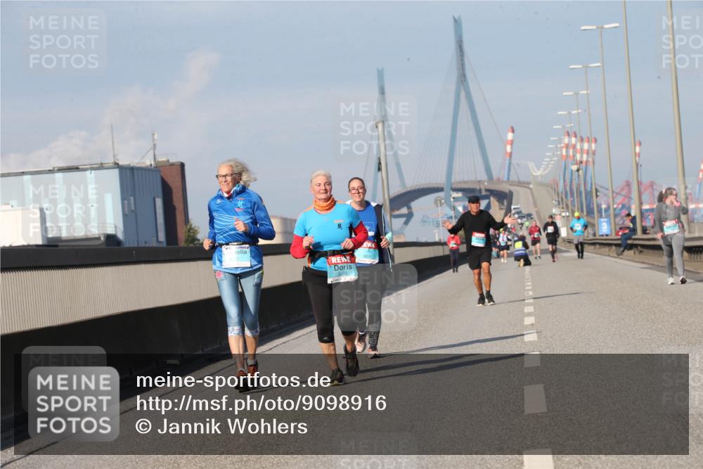 03.10.2025 - Köhlbrandbrückenlauf Jannik Wohlers http://msf.ph/oto/9098916 03.10.2025 10:24:10 Position 3  meine-sportfotos.de