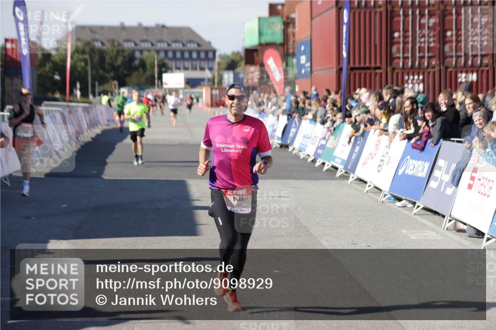 03.10.2025 - Köhlbrandbrückenlauf Jannik Wohlers http://msf.ph/oto/9098929 03.10.2025 12:56:31 Ziel 4028, 4054, 4096, 4166, 4170, 4231, 4478, 6266, 6408, 6769 meine-sportfotos.de