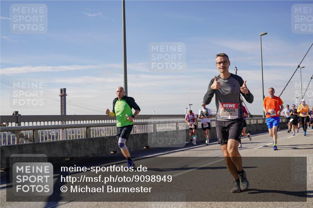 03.10.2025 - Köhlbrandbrückenlauf Michael Burmester http://msf.ph/oto/9098949 03.10.2025 12:45:15 Position 2 6369 meine-sportfotos.de