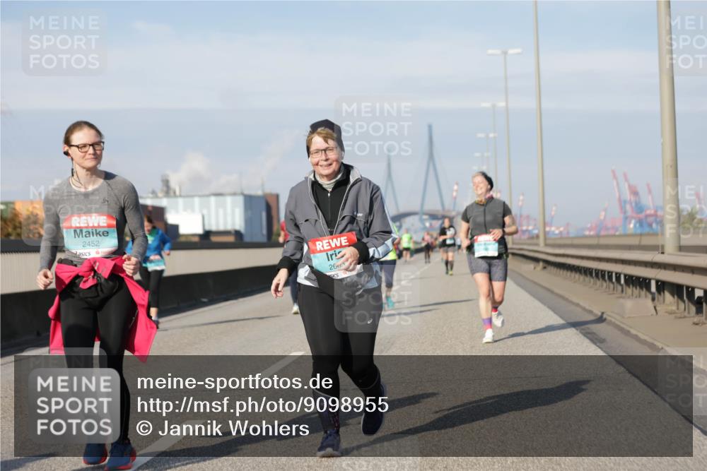 03.10.2025 - Köhlbrandbrückenlauf Jannik Wohlers http://msf.ph/oto/9098955 03.10.2025 10:20:40 Position 3 2452, 26 meine-sportfotos.de