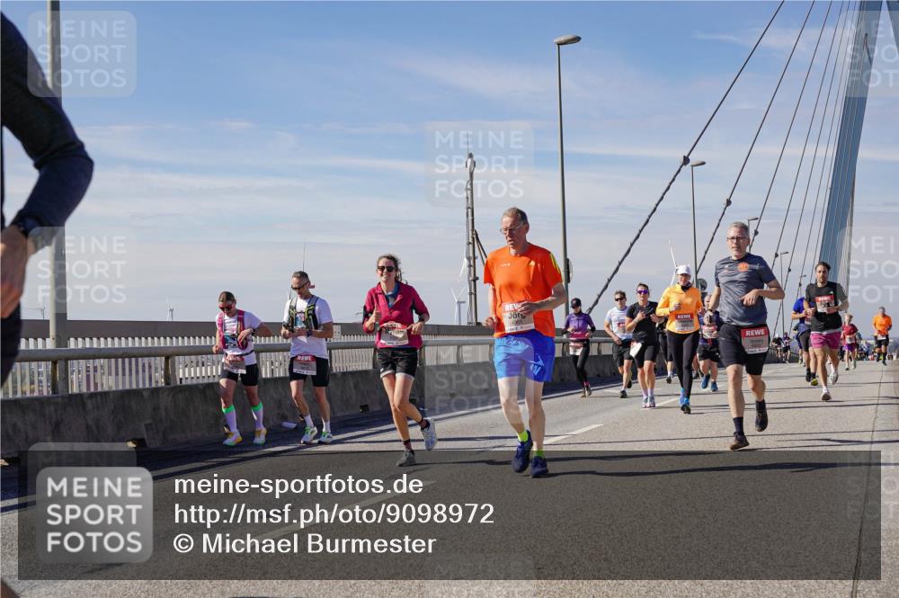 03.10.2025 - Köhlbrandbrückenlauf Michael Burmester http://msf.ph/oto/9098972 03.10.2025 12:45:16 Position 2  meine-sportfotos.de