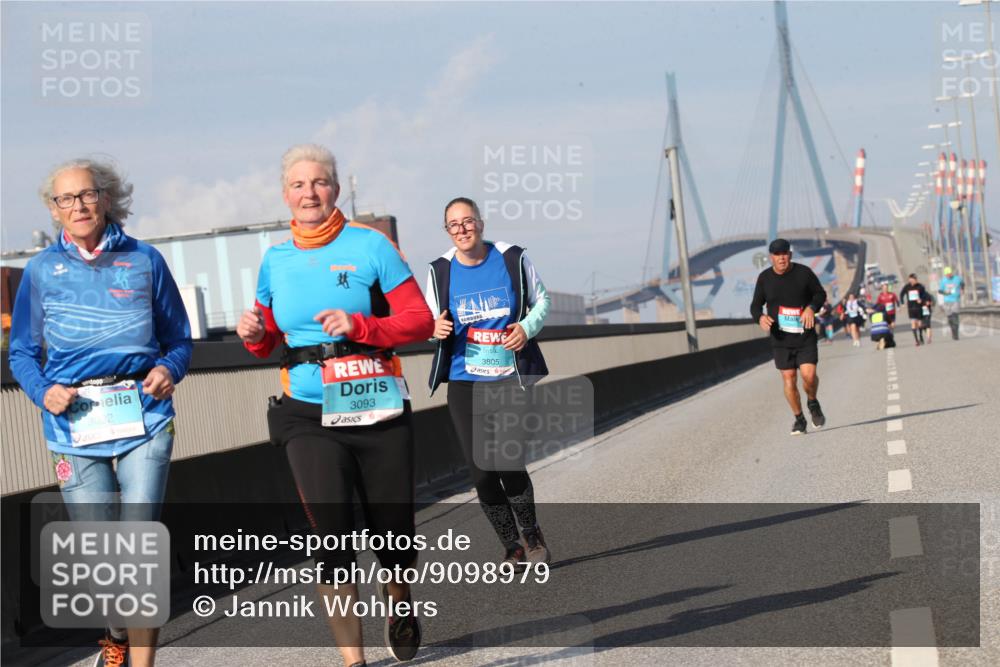 03.10.2025 - Köhlbrandbrückenlauf Jannik Wohlers http://msf.ph/oto/9098979 03.10.2025 10:24:14 Position 3 3092, 3, 3093, 3805 meine-sportfotos.de
