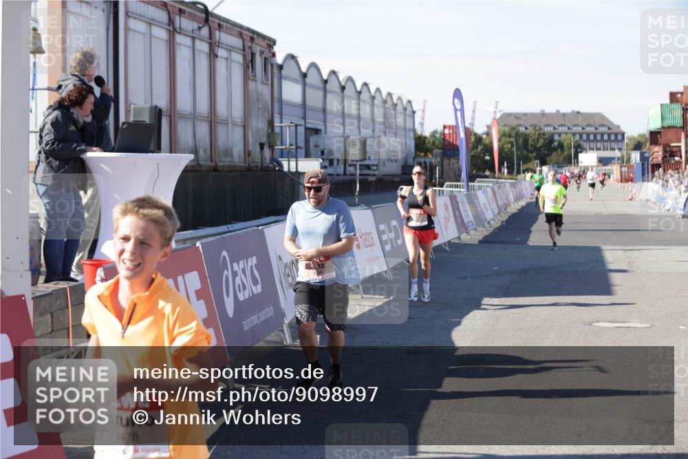 03.10.2025 - Köhlbrandbrückenlauf Jannik Wohlers http://msf.ph/oto/9098997 03.10.2025 12:56:33 Ziel 4054, 4096, 4166, 4170, 4231, 4478, 6266, 6408, 6769 meine-sportfotos.de