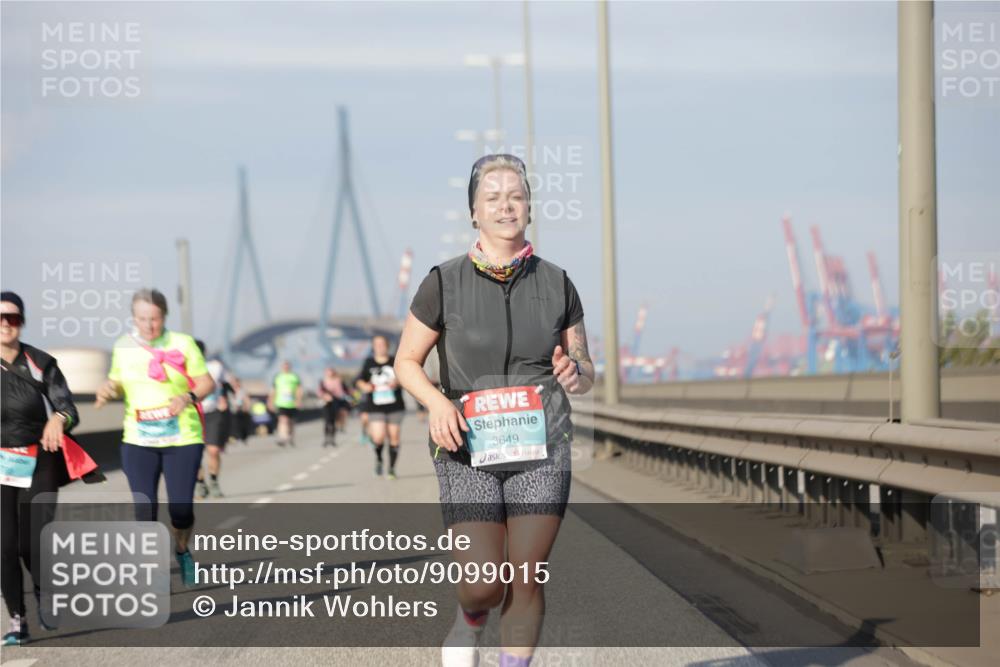 03.10.2025 - Köhlbrandbrückenlauf Jannik Wohlers http://msf.ph/oto/9099015 03.10.2025 10:20:42 Position 3 3649 meine-sportfotos.de