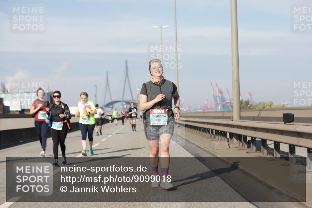 03.10.2025 - Köhlbrandbrückenlauf Jannik Wohlers http://msf.ph/oto/9099018 03.10.2025 10:20:43 Position 3 3649 meine-sportfotos.de