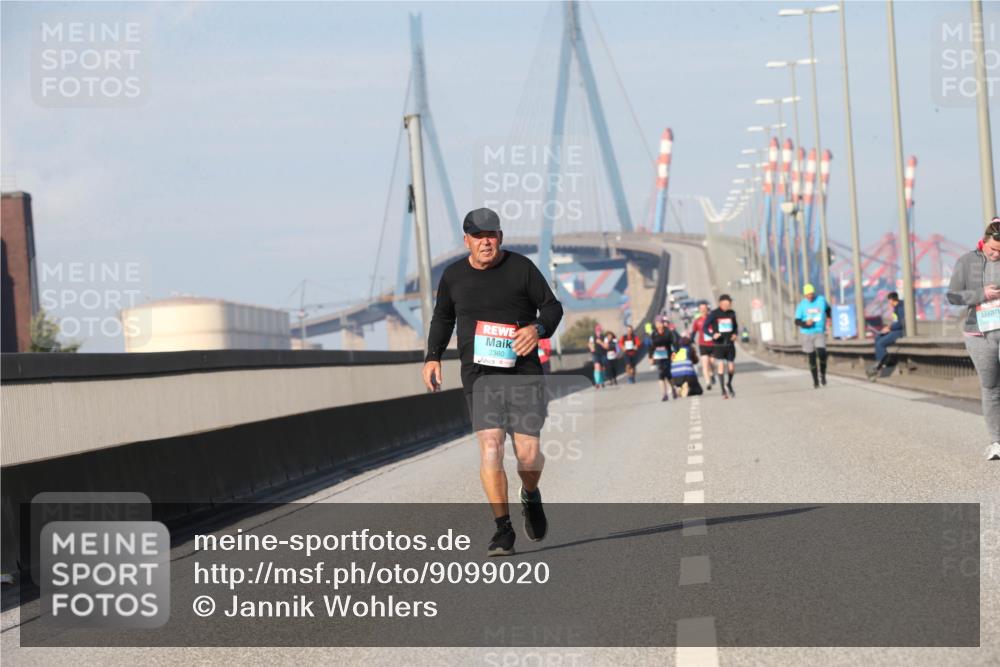03.10.2025 - Köhlbrandbrückenlauf Jannik Wohlers http://msf.ph/oto/9099020 03.10.2025 10:24:18 Position 3 2360 meine-sportfotos.de
