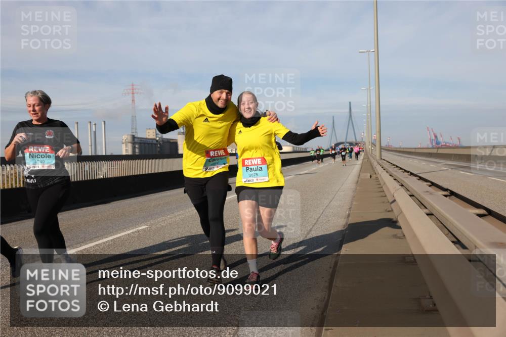 03.10.2025 - Köhlbrandbrückenlauf Lena Gebhardt http://msf.ph/oto/9099021 03.10.2025 10:10:37 Position 2 1749, 2875 meine-sportfotos.de