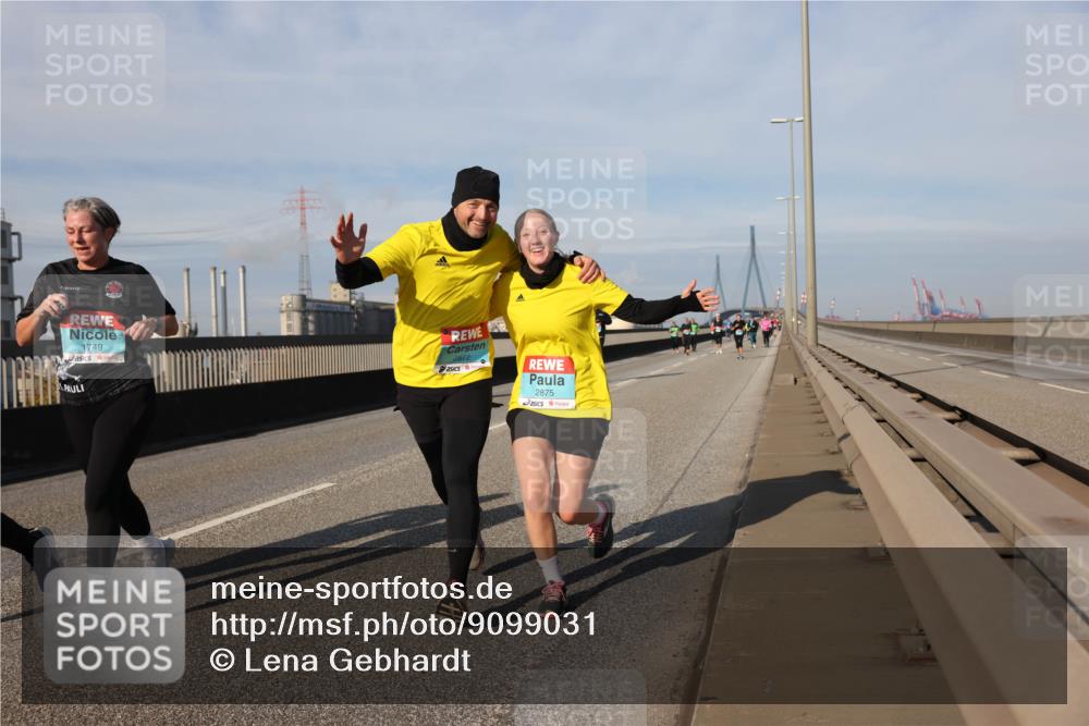 03.10.2025 - Köhlbrandbrückenlauf Lena Gebhardt http://msf.ph/oto/9099031 03.10.2025 10:10:37 Position 2 1749, 2872, 2875 meine-sportfotos.de