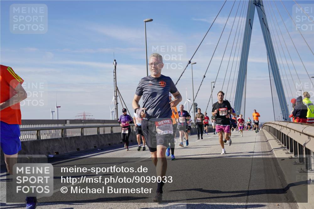 03.10.2025 - Köhlbrandbrückenlauf Michael Burmester http://msf.ph/oto/9099033 03.10.2025 12:45:18 Position 2 6822 meine-sportfotos.de