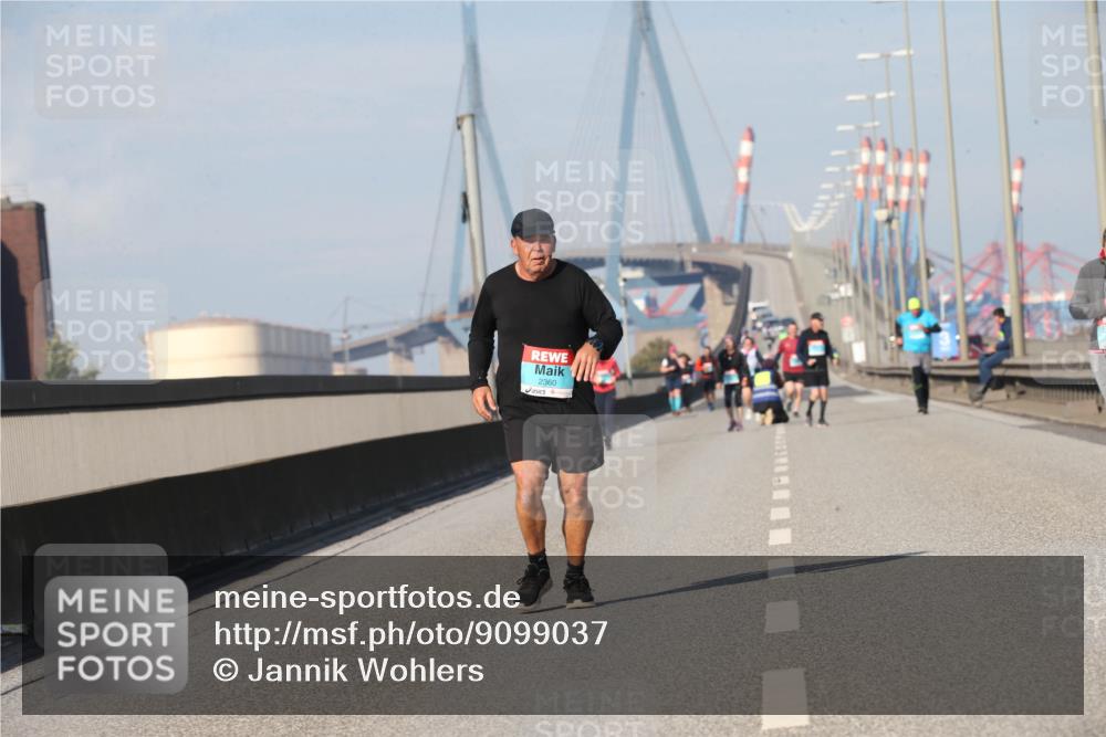 03.10.2025 - Köhlbrandbrückenlauf Jannik Wohlers http://msf.ph/oto/9099037 03.10.2025 10:24:18 Position 3 2360 meine-sportfotos.de