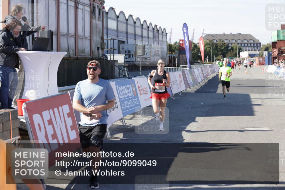 03.10.2025 - Köhlbrandbrückenlauf Jannik Wohlers http://msf.ph/oto/9099049 03.10.2025 12:56:33 Ziel 4054, 4096, 4166, 4170, 4231, 4478, 6266, 6408, 6769 meine-sportfotos.de