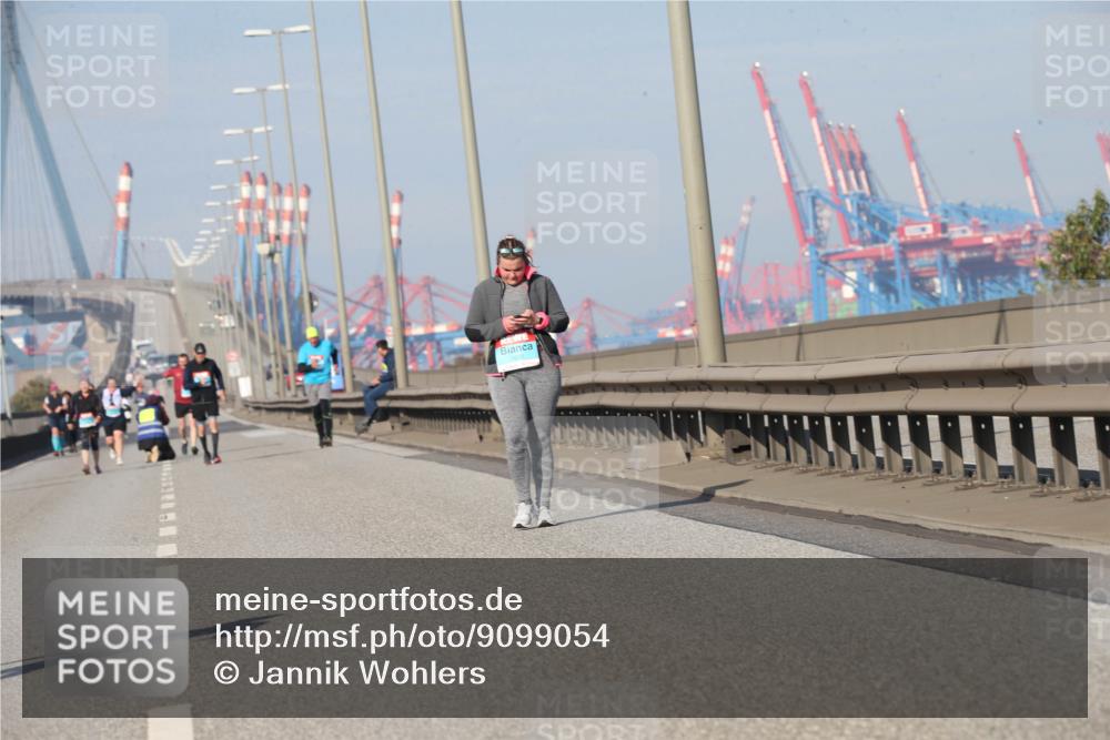 03.10.2025 - Köhlbrandbrückenlauf Jannik Wohlers http://msf.ph/oto/9099054 03.10.2025 10:24:20 Position 3  meine-sportfotos.de