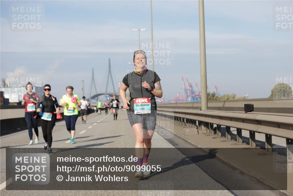 03.10.2025 - Köhlbrandbrückenlauf Jannik Wohlers http://msf.ph/oto/9099055 03.10.2025 10:20:43 Position 3 3649 meine-sportfotos.de
