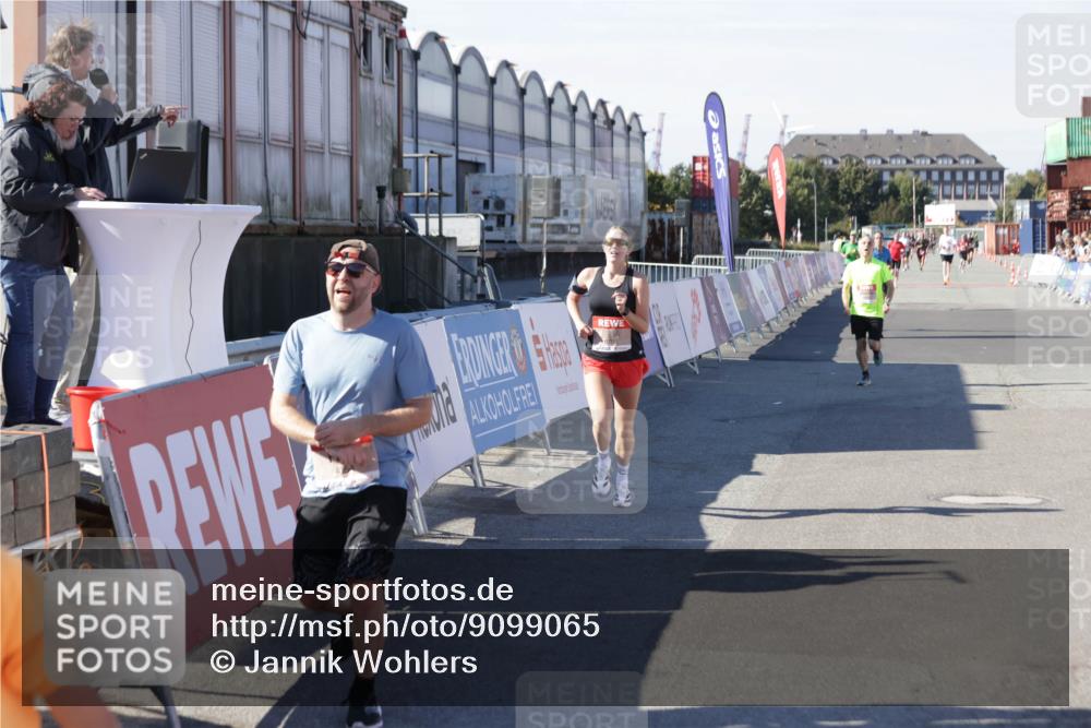 03.10.2025 - Köhlbrandbrückenlauf Jannik Wohlers http://msf.ph/oto/9099065 03.10.2025 12:56:33 Ziel 4054, 4096, 4166, 4170, 4231, 4478, 6266, 6408, 6769 meine-sportfotos.de