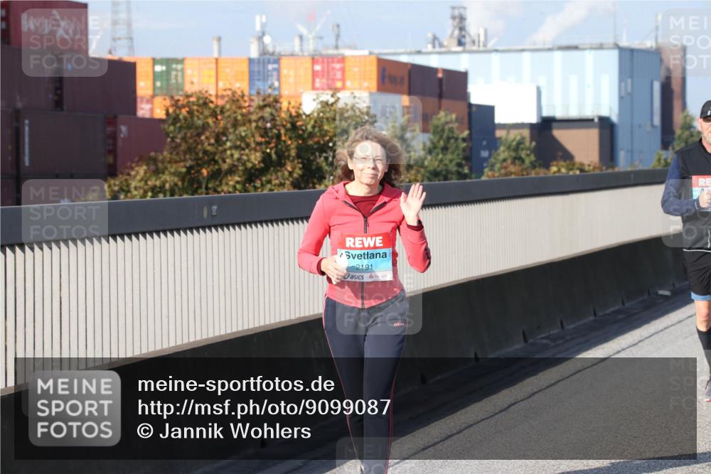 03.10.2025 - Köhlbrandbrückenlauf Jannik Wohlers http://msf.ph/oto/9099087 03.10.2025 10:25:00 Position 3 2191 meine-sportfotos.de