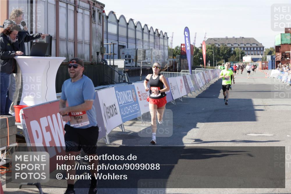 03.10.2025 - Köhlbrandbrückenlauf Jannik Wohlers http://msf.ph/oto/9099088 03.10.2025 12:56:34 Ziel 4054, 4096, 4166, 4170, 4231, 4478, 6266, 6408, 6769 meine-sportfotos.de