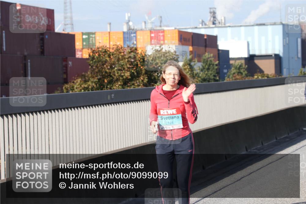 03.10.2025 - Köhlbrandbrückenlauf Jannik Wohlers http://msf.ph/oto/9099099 03.10.2025 10:25:00 Position 3 2191 meine-sportfotos.de