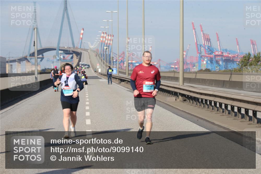 03.10.2025 - Köhlbrandbrückenlauf Jannik Wohlers http://msf.ph/oto/9099140 03.10.2025 10:25:02 Position 3  meine-sportfotos.de