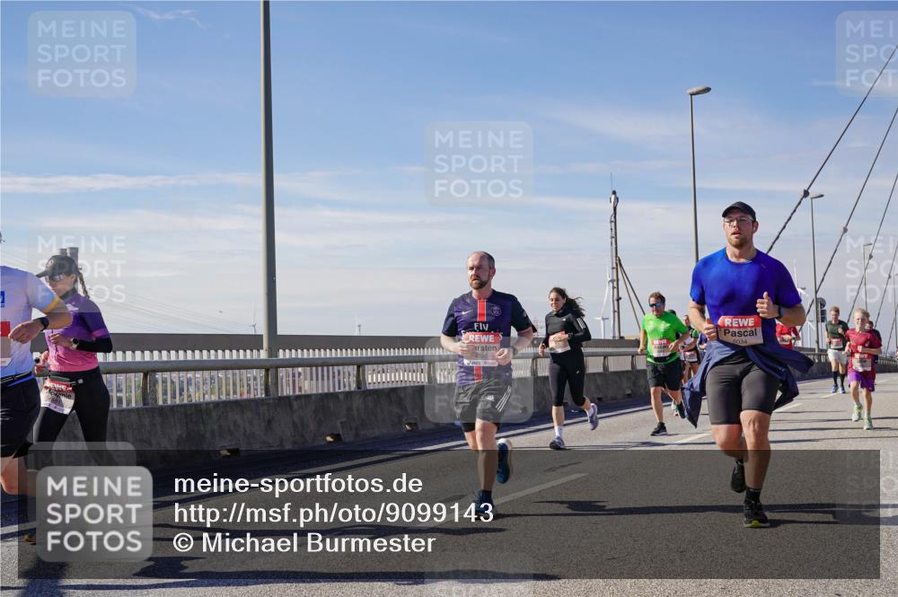 03.10.2025 - Köhlbrandbrückenlauf Michael Burmester http://msf.ph/oto/9099143 03.10.2025 12:45:22 Position 2 6034 meine-sportfotos.de