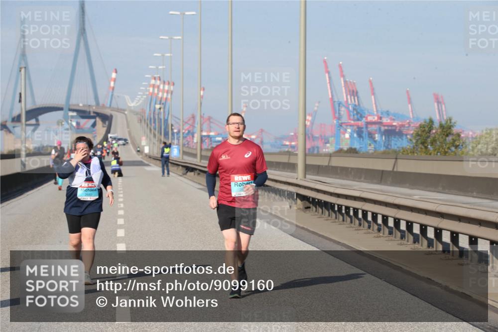 03.10.2025 - Köhlbrandbrückenlauf Jannik Wohlers http://msf.ph/oto/9099160 03.10.2025 10:25:03 Position 3  meine-sportfotos.de