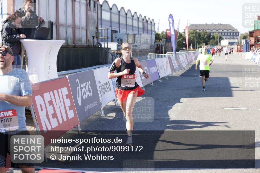 03.10.2025 - Köhlbrandbrückenlauf Jannik Wohlers http://msf.ph/oto/9099172 03.10.2025 12:56:35 Ziel 4054, 4096, 4170, 4231, 4478, 5091, 6266, 6408, 6769 meine-sportfotos.de