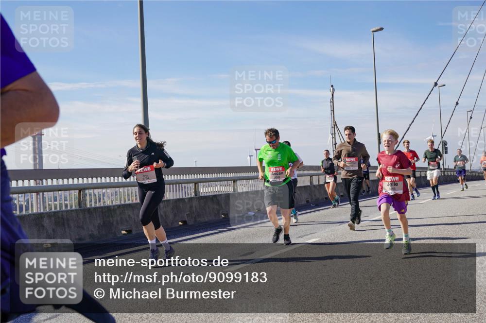 03.10.2025 - Köhlbrandbrückenlauf Michael Burmester http://msf.ph/oto/9099183 03.10.2025 12:45:24 Position 2 6764 meine-sportfotos.de